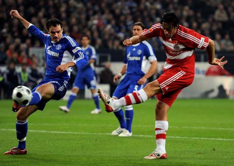 [德甲]为新征程干杯！拜仁慕尼黑拍摄传统写真