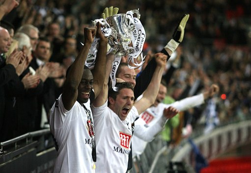 勇三崩！单节被轰35-25高潮主场惨败 老鹰交易特雷杨迎三连胜