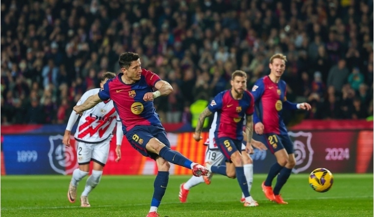 西甲豪门近期状态解读 轮换策略逐渐清晰