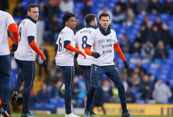 足总杯狂欢一夜！曼联1-2爆冷遭遇一轮游，阿森纳4-1大胜晋级32强